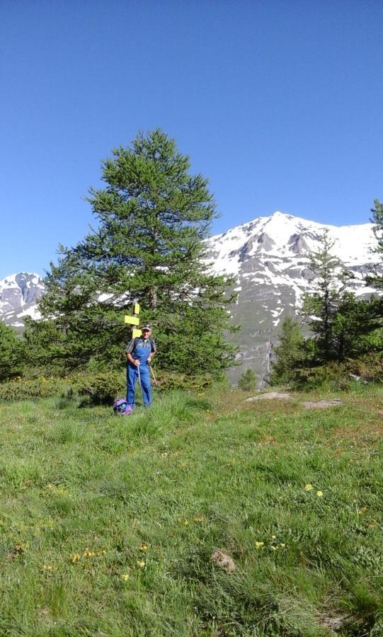 Hotel La Vanoise Bessans Esterno foto