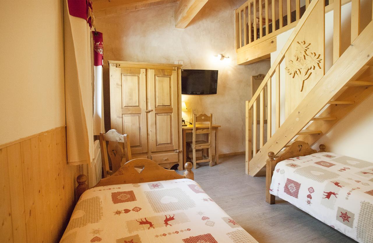 Hotel La Vanoise Bessans Esterno foto