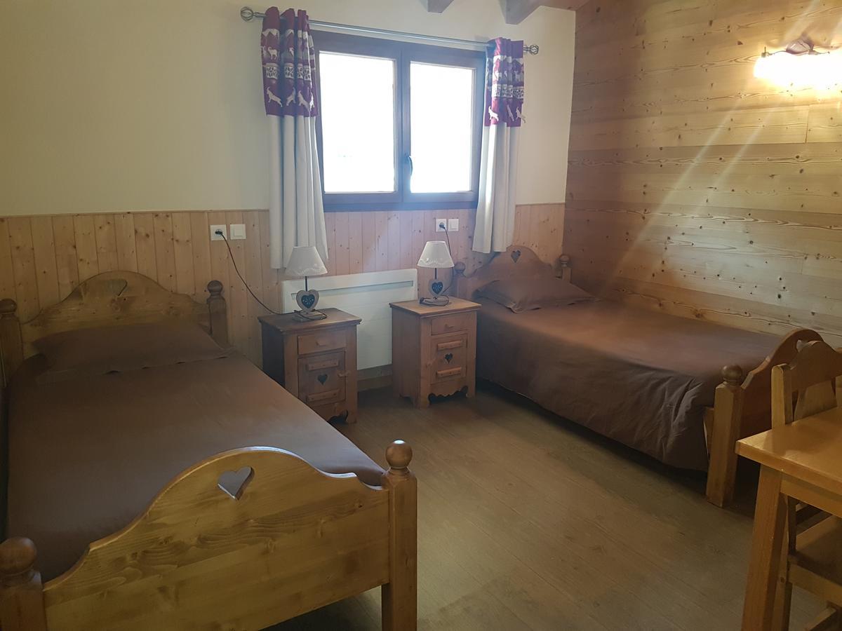 Hotel La Vanoise Bessans Esterno foto